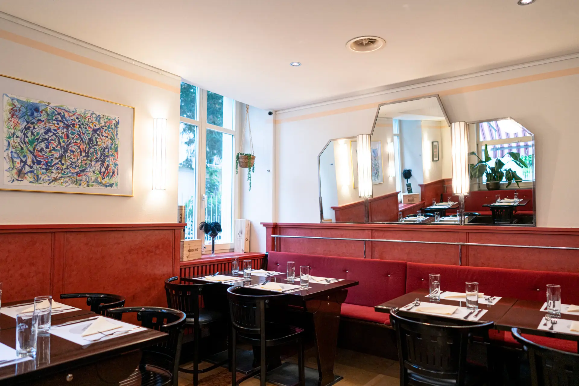 Home 18 ROYAL.infra 25 4 scaled Royal Restaurant